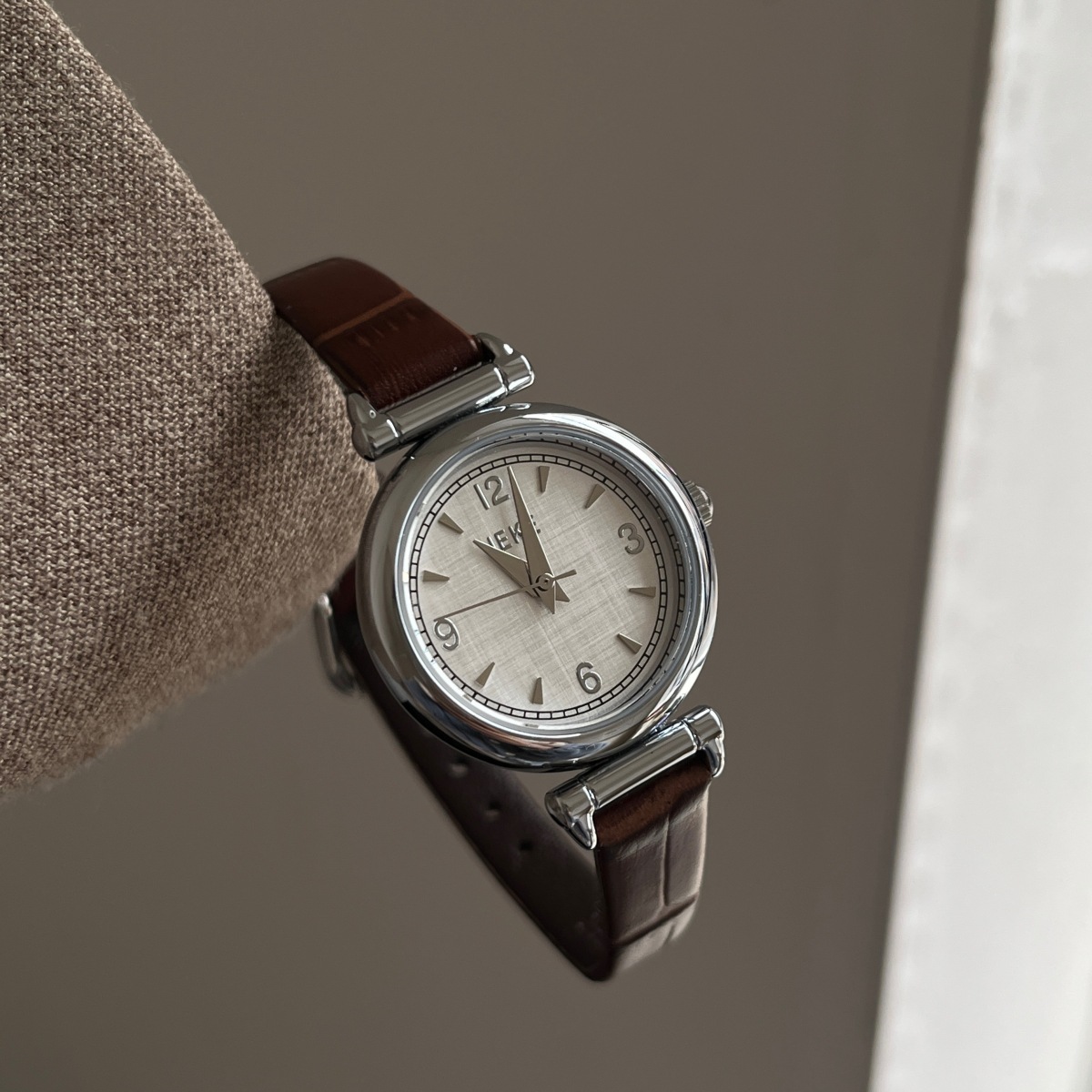 Vintage Tarzı Lüks Saat, Üst D - Luxury Watch Vintage incelemesi ve fiyatı