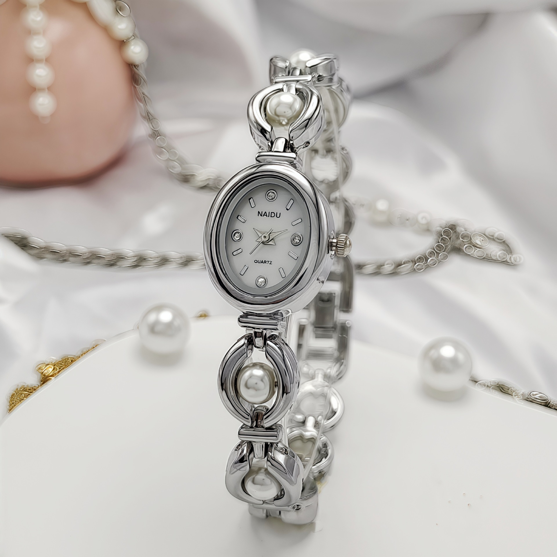 Kadınlar için yeni bilezikli s - Luxury Watch Vintage incelemesi ve fiyatı